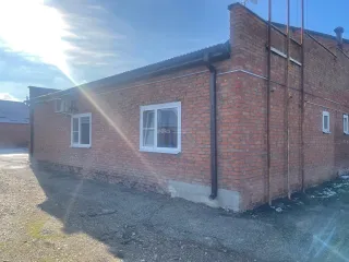 Имущественный комплекс 1456.6 кв. м и земельный участок 23784 кв. м в Республике Адыгея, ауле Хатукай. Комплекс состоит из нежилого здания общей площадью 1 456,6 кв. м, включающего мельницу, склад, гараж и прочие строения и сооружения, этажностью 1, кадастровый номер: 01:03:2300073:70. Земельный…
