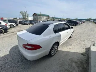 Skoda Superb, 2012 года, 152 лс, 139040 км, АКПП. год изготовления: 2012, легковой седан, г/н: Р534ТУ186, цвет: белый, VIN: TMBAB43T8C9061186, ПТС 86 РТ 919350, СТС 99 85 970540 (проблема в электрике, требуется прошивка катализатора, замена датчика впускного коллектора)