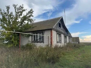Дом 107,2 кв.м и участок 3178,6 кв.м, с. Шахмайкино, Татарстан - Здание жилое, местоположение: Татарстан респ, р-н Новошешминский, муниципальный, с. Шахмайкино, ул. Родниковая, д. 28, кадастровый номер: 16:31:030201:1287, площадь 107.2, - Земельный участок для ведения личного подсобного хозяйства…