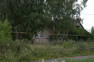 Земельный участок 878,8 кв.м и здание амбулатории 180,1 кв.м, Липецкая область. Земельный участок, категория земель: земли населенных пунктов, вид разрешенного использования: для общественно-деловых нужд, площадь 878,8 +/- 20.8, кадастровый номер: 48:17:0600206:17, местоположение установлено…