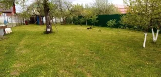 Жилой дом и земельный участок, расположенный на нем.   1/6 доли в праве общей долевой собственности в объекте недвижимости  земельном участке , с кадастровым номером: 40:13:050306:226, общей площадью 790 кв.м., расположенном по адресу: Калужская обл., Малоярославецкий район, д. Кривоносово, ул…