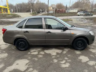 LADA Granta, 2015 автотранспортное средство LADA 219010 LADA GRANTA, 2015 г.в., VIN XTA219010F0354359, номер кузова XTA219010F0354359, номер шасси отсутствует. За все время владения были проблемы, только с расходниками, масло менялось каждые 8-10 т., основной пробег по трассе. Комплектация…