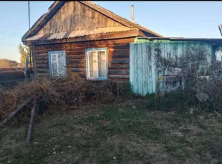 Доля в жилом доме 59.6 кв.м. с участком, Амурская область. 1/5 доли в праве общей долевой собственности на жилой дом, кадастровый номер: 28:15:010805:1124, адрес: Амурская область, Константиновский район, Ключевской сельсовет, село Ключи, улица Кировская, дом 83, площадь 59.6 кв.м., назначение…