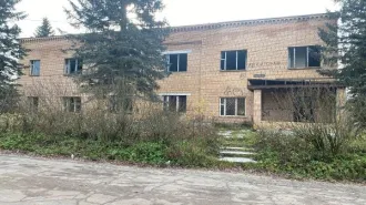 Нежилое здание 647,7 м² с участком 650 м², г.о. Ступино, 1297,7 м². Продажа нежилого здания 647,70 кв.м с земельным участком 650 кв.м. в г.о. Ступино. Кадастровый номер: 50:33:0020430:818. Общая площадь: 1297.7. Количество этажей: 3.