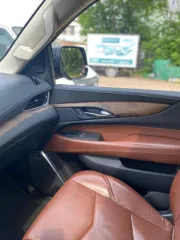 Cadillac Escalade 2020 года выпуска, VIN 1GYS47KJ4LR282326, цвет черный. Объем двигателя 6162 см³, мощность 313 кВт/425.6 л.с., экологический класс 6. Тип транспортного средства: легковой универсал, государственный регистрационный знак В469КА790.