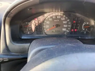 Nissan AD, 2001 года, 120 лс, 344000 км, АКПП. VIN отсутствует, кузов: VHNY11205183, регистрационный номер: А072НЕ142. Кузов гнилой. Нет подушки безопасности. Капот не родной чуть не подходит но закрывается. Два передних крыла помяты и в коррозии. Два задних крыла тоже в коррозии. Левое немного…