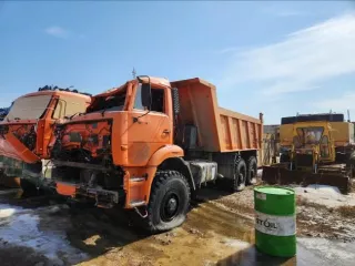 Движимое имущество (автомобили, специализированная техника), расположенное в Хабаровском крае, п. Галкино. Автомобиль КамАЗ-65222, VIN X1F652220D0000398, шасси XTC 652220 C1288561, 2013 г.в., гос. номер Т 538 ХК 163. Автомобиль КАМАЗ 65222-43, VIN XTC652224E1300015, 2014 г.в., гос. номер У 664 ЕА…