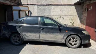 Toyota Camry, 2003 года, 152 лс, АКПП. Транспортное средство марки "TOYOTA CAMRY", 2003 год выпуска. Идентификационный номер (VIN): JTDBE38K700267735. Цвет кузова (кабины): черный. Рабочий объем (см³): 2362. Тип транспортного средства: легковой седан.