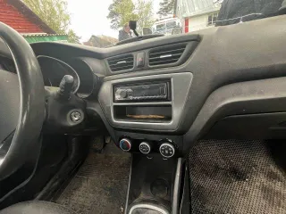 Kia Rio, 2015 года, 107 л.с., идентификационный номер (VIN): Z94CB41AAGR286769, год выпуска: 2015, гос.номер Р061ОА1442, мощность: 107 л.с., объем: 1396 куб/см. Тех. состояние: не на ходу, сломана коробка передач, проколоты колеса, коробка - механика.