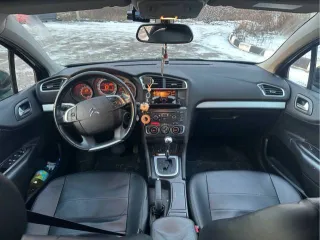 Citroen C4 2014 года, 120 лс, 141026 км, VIN: Z8TND5FS9EM030181, гос. рег. номер: С289ХХ180, в залоге у Банк ВТБ (публичное АО)
