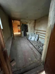 Доли дома и участка в Орловской области 1/5 доля дома и 1/5 доля земельного участка в Орловской обл. еще 1/5 доля дома и 1/5 доля земельного участка в Орловской обл. еще 1/5 доли на жилое помещение с кадастровым номером 57:18:1360101:791, общей площадью 58.2 кв. м., по адресу: Российская Федерация…
