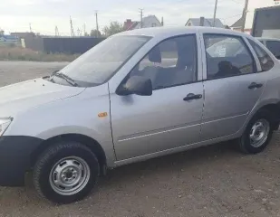 Lada Granta 2013 года, 82 л.с., пробег 380000 км. VIN: ХТА219060DY040542.