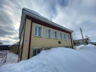 Нежилое помещение площадью 11,00 кв. м, кадастровый номер 44:11:080401:301, расположенное по адресу: Костромская обл, р-н Межевской, с. Георгиевское, ул. Советская, д. 12, пом. 3. Кадастровый номер объекта недвижимости, в пределах которого расположено помещение: 44:11:080401:141.