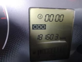 Высвобождаемое движимое военное имущество (автомобиль) Высвобождаемое движимое военное имущество, автомобиль: LADA GRANTA  VIN:  XTA219010J0504931 (приложение №1) 
Год выпуска: 2017 
Мощность двигателя: 87 
VIN номер: XTA219010J0504931 
Объем двигателя: 1596 
Вид транспорта: легковой 
Марка: LADA…