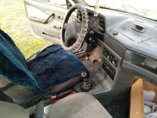 Daewoo Nexia 2005 года, 85 л.с., пробег 450000 км. VIN: XWB3D31UD5A030564, седан, серебристый цвет, механическая коробка передач. Имеет внешние повреждения: потертости, царапины, вмятины, очаги коррозии на кузове, трещины и сколы стекол. Со слов должника, двигатель неисправен. По данным ГИБДД…