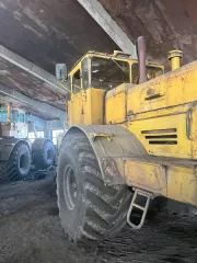 Трактор колесный К-700А, 1987 г.в., зав. № 8700290, № двиг. 40208201. Местонахождение имущества: Кемеровская область, Ижморский р-н, с. Колыон, пер. Майский, 7, гараж 1а. Год выпуска: 1987. Марка: К-700А. Модель: К-700А. VIN (заводской) номер: 8700290.