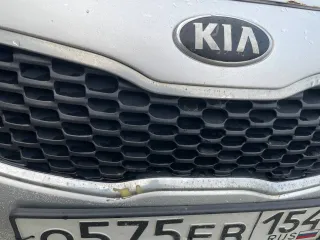 Kia Cerato 2015 года выпуска, VIN: XWEFX411BF0008409, автомобиль в хорошем техническом состоянии, двигатель работает без нареканий. Коробка АКПП требует внимания, пинки при переключении передач. Лакокрасочное покрытие требует внимания, сколы, царапины. Ходовая часть также требует внимания.