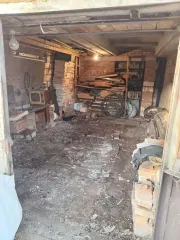 Гараж 21,4 кв.м., Республика Башкортостан, г. Октябрьский. Назначение: Гараж, адрес (местонахождение): Республика Башкортостан, г Октябрьский, тер. ГСК №46, зд. 453. Техническое состояние: кровля: имеются повреждения – протекает крыша. В результате неоднократного намокания имеются следы плесени…
