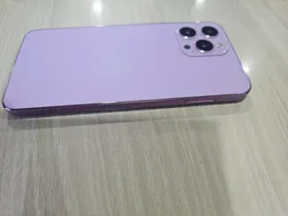 iPhone 14 Pro Max фиолетовый. Мобильный телефон в корпусе фиолетового цвета. Документов на мобильный телефон нет.