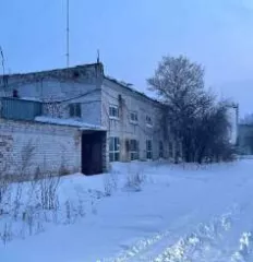 Строения и имущество, находящееся внутри строений, расположенные по адресу: Хабаровский край, г. Комсомольск-на-Амуре, Амурское ш., д. 3. Здание. Цех по производству СБЖК, литер К, условный номер: 27:22:0020902:95, метраж – 1447,90 кв.м.; Здание. Цех арматурный на базе КМО в р-не моста через р…