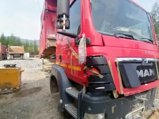 Автосамосвал БЦМ-59 на шасси MAN TGS 41.400 8х4 BB-WW, VIN X3W65392АН0001797, 2017 г.в., №двигателя D2066LF6350547991324798, цвет красный, ГРЗ Н595НС27 (разукомплектован)