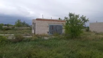 Земельные участки площадью 21371 кв. м с кадастровым номером 22:71:011702:1 и площадью 21 кв.м с кадастровым номером 22:71:011702:49 по адресу: Алтайский край, г. Славгород, ул. Кирпичная, дом 193 с расположенными на них объектами недвижимого имущества. Кадастровые номера объектов…