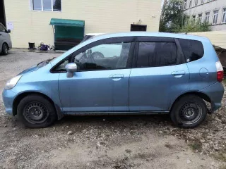 Honda Fit, 2006 года, 86 лс, 327 031 км Автомобиль марки HONDA, модели: FIT, Год выпуска: 2006 г., Кузов №: GD12337033, Регистрационный знак: К503ХК28, Паспорт транспортного средства серия: 25 УЕ номер: 143866.