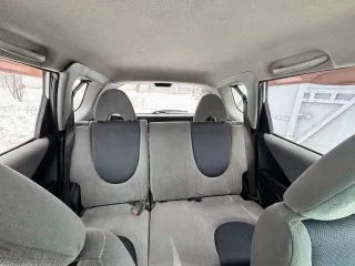 Honda Fit, 2004 года, 86 лс, 214620 км, АКПП, автомобиль легковой, г/н Х358ВВ138, № кузова GDI-2011614, цвет серый.