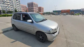 Mazda Demio 2002 легковой автомобиль, марка: МАЗДА, модель: ДЕМИО, год изготовления: 2002 г.в., цвет: серый, VIN отсутствует, кузов (кабина, прицеп) № DW3W732055, мощность двигателя 83 л.с., ПТС 25 ТТ 303147, г/н М433ОА70, разрешенная max масса 1275 кг, масса без нагрузки 1000 кг
