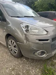 Peugeot Partner 2012 года, 120 лс, 276022 км, легковой автомобиль, VIN: VF37J5FS0DJ747052, гос. рег. знак: К584ВЕ550. Находится в залоге перед ПАО Сбербанк.
