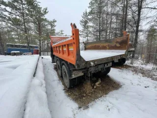 Грузовой самосвал КАМАЗ-5511, 1985 года, двигатель № 74010-12109, шасси (рама) № 204042, цвет оранжевый, ГРЗ У300УХ28.