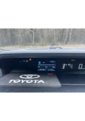 Toyota Prius Alpha Hybrid 2016, номер кузова ZVW41-0040842 (возможны скрытые дефекты, на автомобиль наложен арест в обеспечении исковых требований). Имущество в залоге у ПАО «Совкомбанк». Ознакомление с имуществом и документами по предварительному согласованию в рабочие дни с 9:00 до 18:00 по…