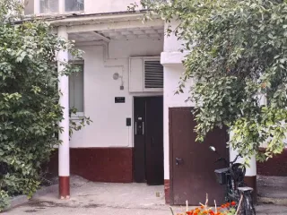 Квартира, 35 кв. м, Госпитальный пер., 8, Москва. Жилое помещение по адресу: г. Москва, пер. Госпитальный, д. 8, кв. 4, общей площадью 35 кв. м (этаж № 1), кадастровый номер: 77:01:0003013:2826. Вид жилого помещения: жилое. Общая площадь: 35.