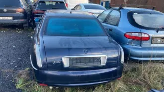 Автомобиль Lancia Thesis 2005 года выпуска, темно-синий металлик, рег.номер A2677MK, VIN ZLA84100000014100, объем двигателя 2.4 л. На транспортном средстве видны следы эксплуатации, продается как годный остаток. Имущество продается в том виде, в каком оно есть, и в случае продажи возврату/обмену не…