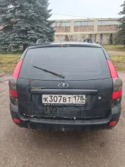 LADA Priora 2011 года, VIN XTA217130B0061645. Автомобиль находится в залоге у ПАО «Совкомбанк».