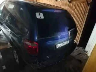 Dodge Caravan 2001 года, 150 лс, 225 479 км, АКПП, легковой универсал, DODGE CARAVAN SE, регистрационный знак О533МВ790, идентификационный номер (VIN): 1B4GP25B91B252509, год изготовления ТС: 2001, цвет синий. Автомобиль не на ходу, имеет многочисленные следы коррозии по кузову, требуется замена…