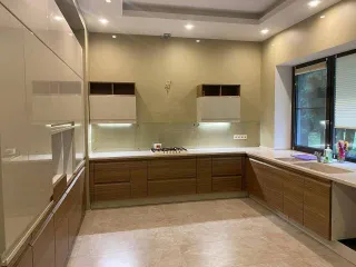 Дом 528,7 кв.м и земельные участки в Московской области. Земельный участок общей площадью 625 кв. м, кадастровый № 50:20:0050328:56, местоположение установлено относительно ориентира, расположенного в границах участка, почтовый адрес ориентира: Московская область, Одинцовский район, с/о Успенский…