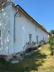 Здание поликлиники 161,1 кв.м с участком 800 кв.м, Смоленская область. Здание поликлиники, назначение: нежилое, площадь 161,1 кв. м, кадастровый номер 67:27:0011716:38, расположенное по адресу: Смоленская область, г. Смоленск, ул. Станционная, д. 2, с земельным участком площадью 800 кв. м с…