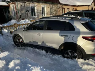 Kia Rio 2020 легковой автомобиль, VIN: Z94C2251BBLR11033. Требует ремонт внутреннего шруса машина долго стоит, нет возможности вложиться в её ремонт. Колодки новые, зимняя резина новая. Ознакомиться с имуществом и документацией можно по месту нахождения по адресу: г. Брянск, улица Кромская, Д6, по…