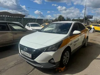 Hyundai Solaris 2021, 123 лс, 300000 км, АКПП, автомобиль Hyundai Solaris (VIN: Z94K241CBNR328991).