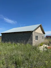 Земельный участок 850 м² и объект незавершенного строительства по адресу: Оренбургская область, Соль-Илецкий район, г Соль-Илецк, ул Цветочная, 86 с кадастровым номером 56:47:0101001:1251. Объект незавершенного строительства проектируемое назначение: жилое, площадью застройки 98,5 м², степенью…