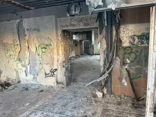 Здание магазина 282,9 кв.м, земельный участок 1 006 кв.м, Ленинградская область. Здание нежилое (здание магазина), площадь 282,9 кв. м, кадастровый номер 47:20:0905001:99. Земельный участок, категория земель: земли населённых пунктов, виды разрешенного использования: торговля, площадь: 1 006 +/- 11…