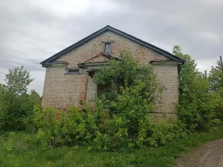 Движимое имущество, годные остатки, транспортные средства в общем количестве 77 наименований. Здание телятника № 3 (1988 г.п., движимое имущество, годные остатки); Здание телятника (1976 г.п., движимое имущество, годные остатки); Здание склада (1989 г.п., движимое имущество, годные остатки); Здание…