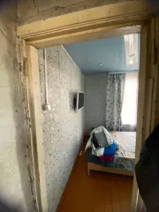Доля дома 92,2 м² и доля участка 792 м², Свердловская обл. 1/2 доля дома и 1/2 доля земельного участка в Свердловской обл. еще 1/2 доля дома и 1/2 доля земельного участка в Свердловской обл. еще 1/2 доля в праве на жилое здание, площадь: 92,2кв.м., кадастровый номер: 66:27:1101027:240 и 1/2 доля в…