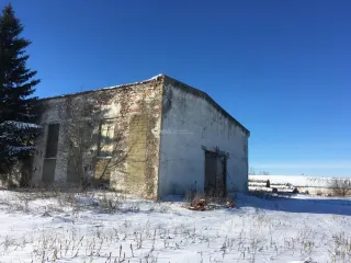 Здания (2 шт.) 1782,6 кв. м и участки (2 шт.) 3874 кв. м, с. Хопер, Пензенская область. Здания (2 шт.) общей площадью 1 782,6 кв. м и земельные участки (2 шт.) общей площадью 3 874 кв. м в с. Хопер Пензенской области. Нежилое здание, площадь: 1239,6 кв. м, назначение: нежилое, количество этажей: 1…