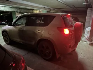 Toyota RAV4 2008 года выпуска, идентификационный номер JTMBH31V705058171, государственный регистрационный знак У163ХР199.