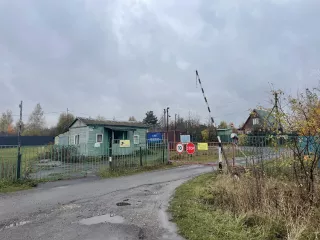Земельный участок - 800 кв. м, кадастровый номер 50:37:0040128:31, земли сельскохозяйственного назначения - для коллективного садоводства, Ограничения и обременения: на земельном участке расположено строение (садовый дом, не зарегистрировано), электричество и водопровод отсутствуют
Адрес…