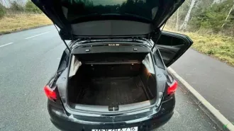 Opel Astra 2017 года, 110 л.с., пробег 213093 км. VIN: W0VBD6EL0JG041150. Автомобиль находится в залоге.