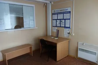 Мобильное здание-блок контейнер 30 кв.м с коммуникациями площадью 30 м2, место нахождение РХ, Алтайский район, село Белый Яр, ул. Кирова, дом 10. Территория отгорожено металлическим забором. Подведены коммуникации: наружные сети водопровода, протяженность 32,4 м и наружные сети канализации…