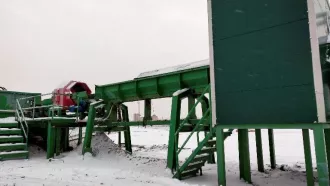 Недвижимое имущество: (1) Сооружение, 24:12:0380107:501, Нежилое (сооружение), склад временного содержания, Красноярский край, Енисейский район, с. Верхнепашино, ул. Советская, 1В/8, 641 кв. м; (2) Здание, 24:12:0380107:512, Нежилое, 663148, Россия, Красноярский край, Енисейский район, с…